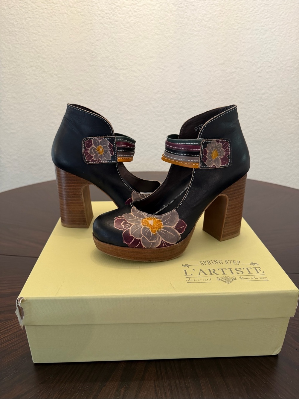L'Artiste Black Leather Floral Mary Jane Heels